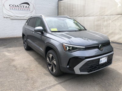 2026 Volkswagen Taos SE w/panoramic sunroof