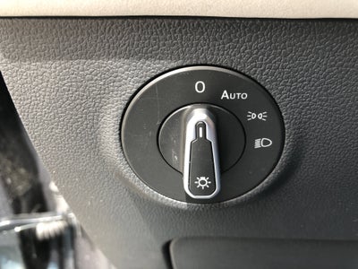 2026 Volkswagen Taos SE w/panoramic sunroof