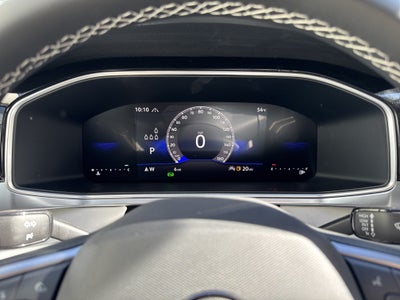 2027 Volkswagen Taos SE w/panoramic sunroof