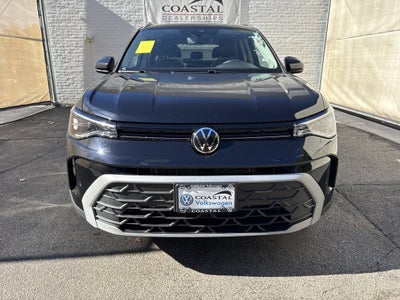 2027 Volkswagen Taos SE w/panoramic sunroof
