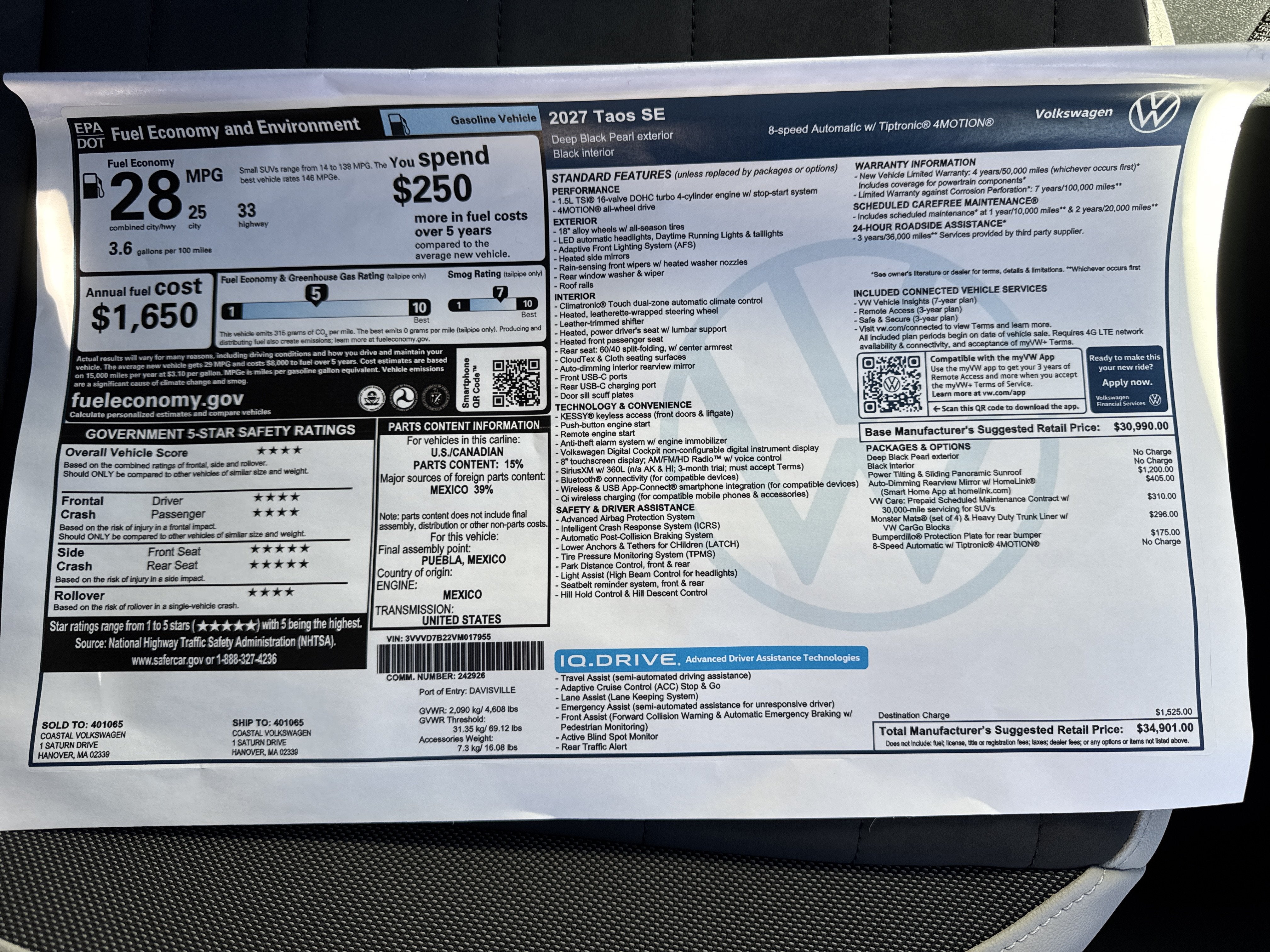 2027 Volkswagen Taos SE w/panoramic sunroof