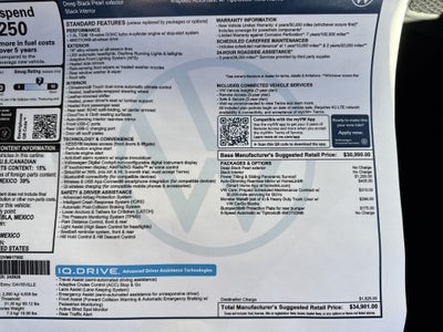 2027 Volkswagen Taos SE w/panoramic sunroof
