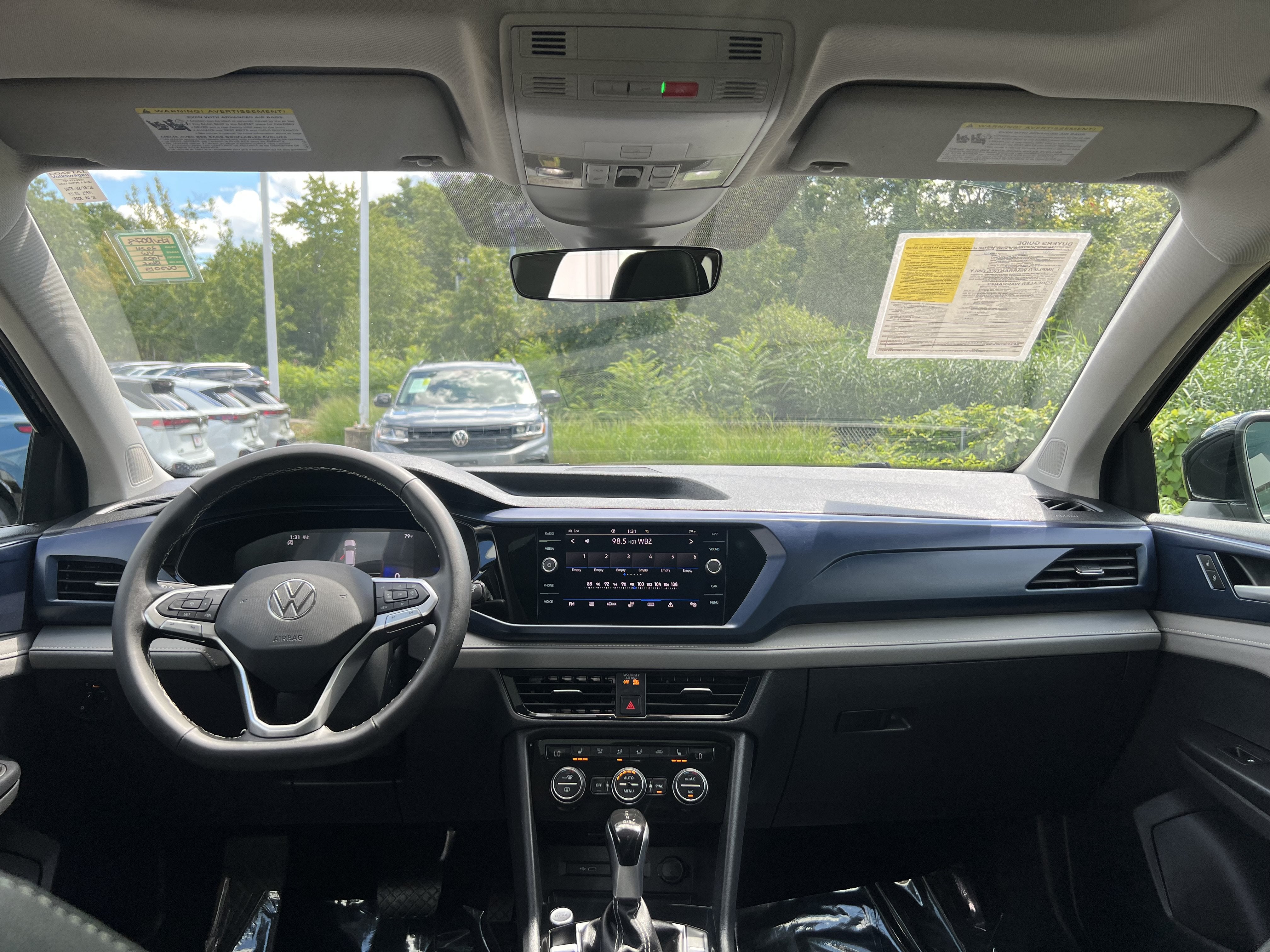 2024 Volkswagen Taos SE