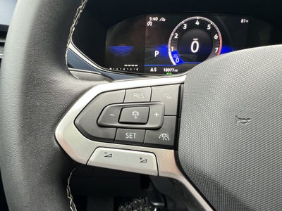 2023 Volkswagen Taos SE W/ Panoramic Sunroof