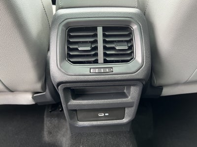 2023 Volkswagen Taos SE W/ Panoramic Sunroof