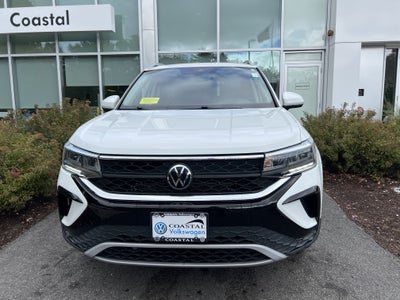 2023 Volkswagen Taos SE w/panoramic sunroof