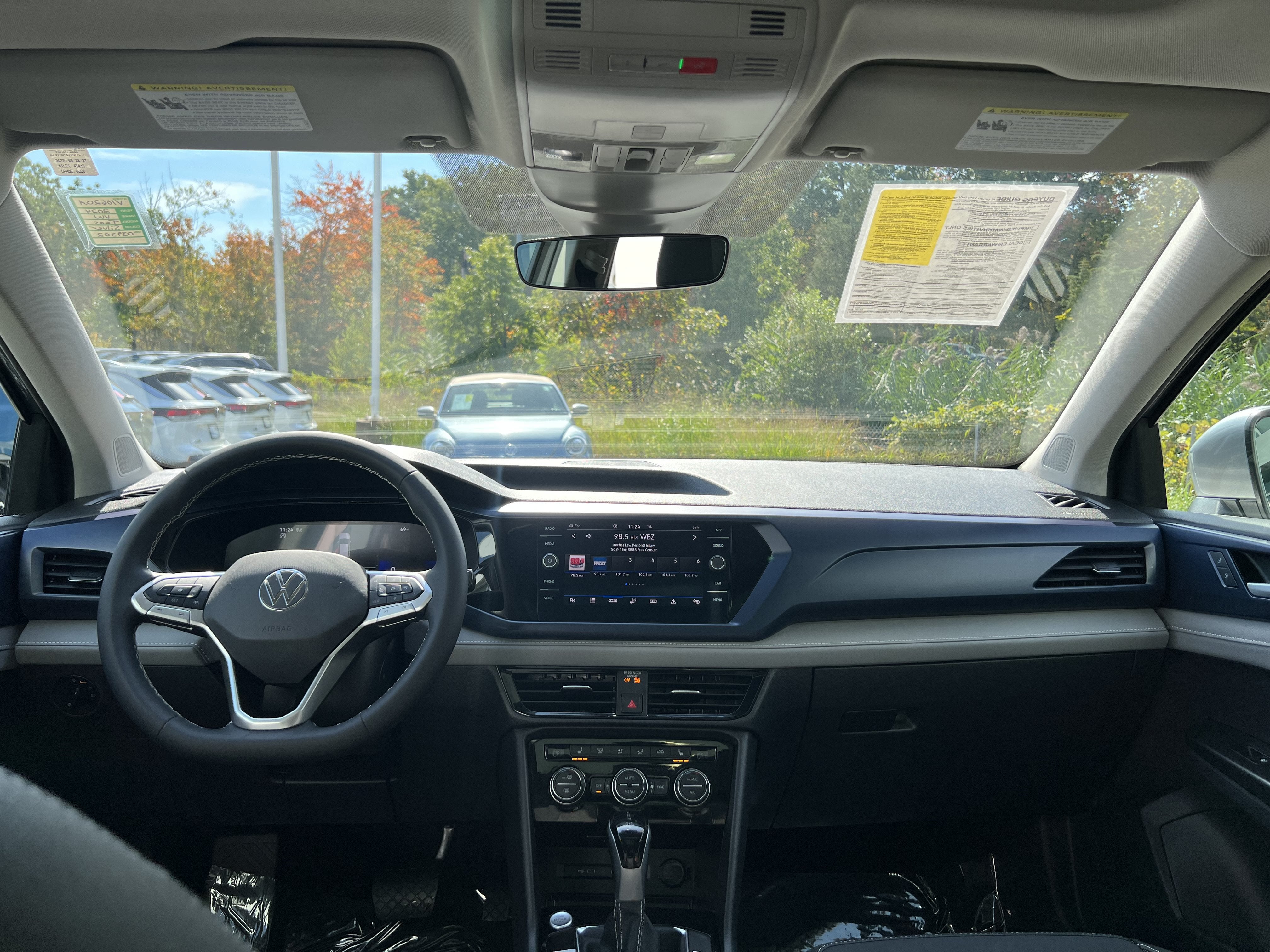 2024 Volkswagen Taos SE