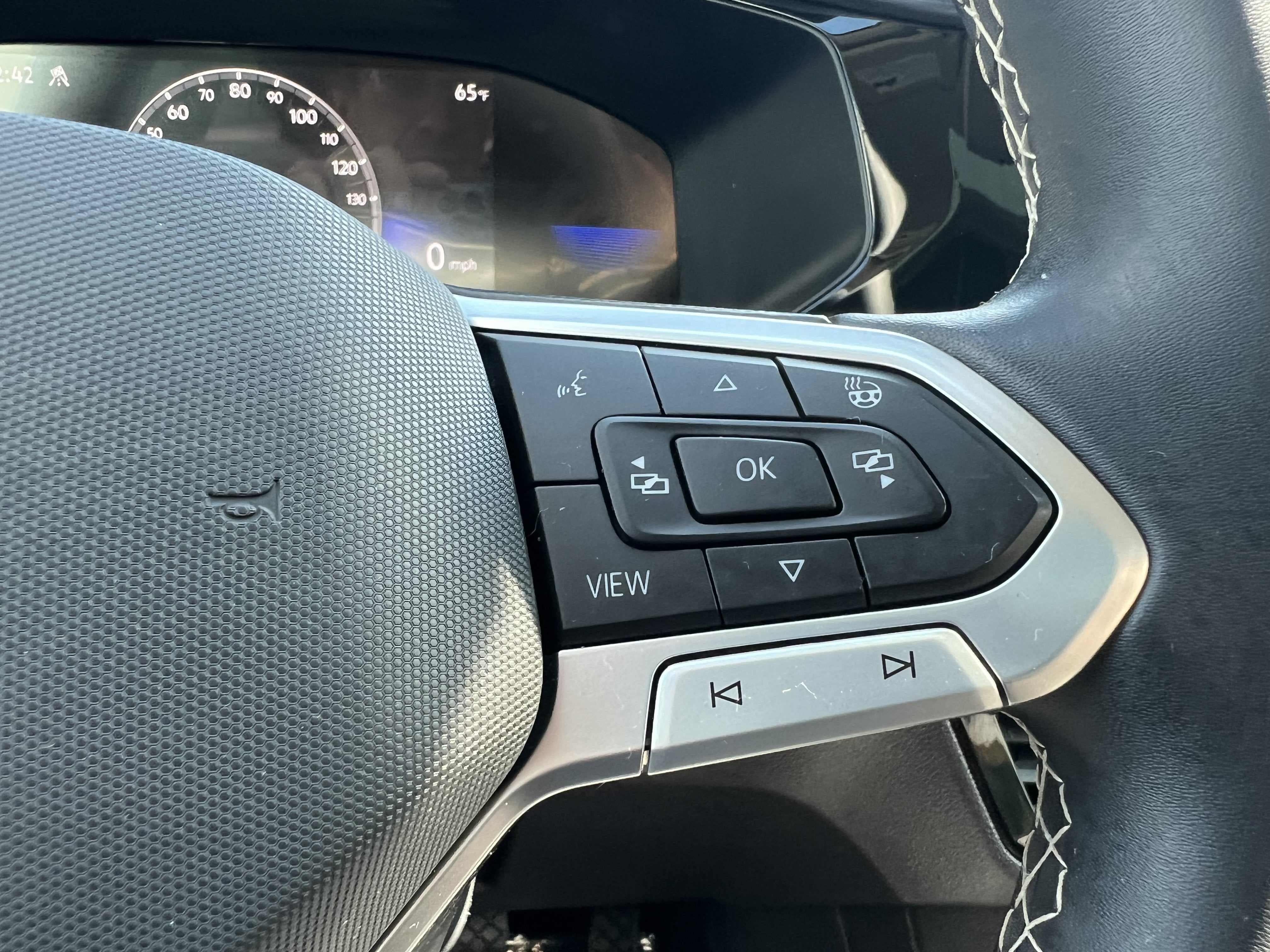 2023 Volkswagen Taos SE