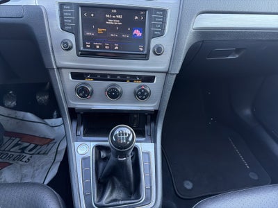 2017 Volkswagen Golf Base