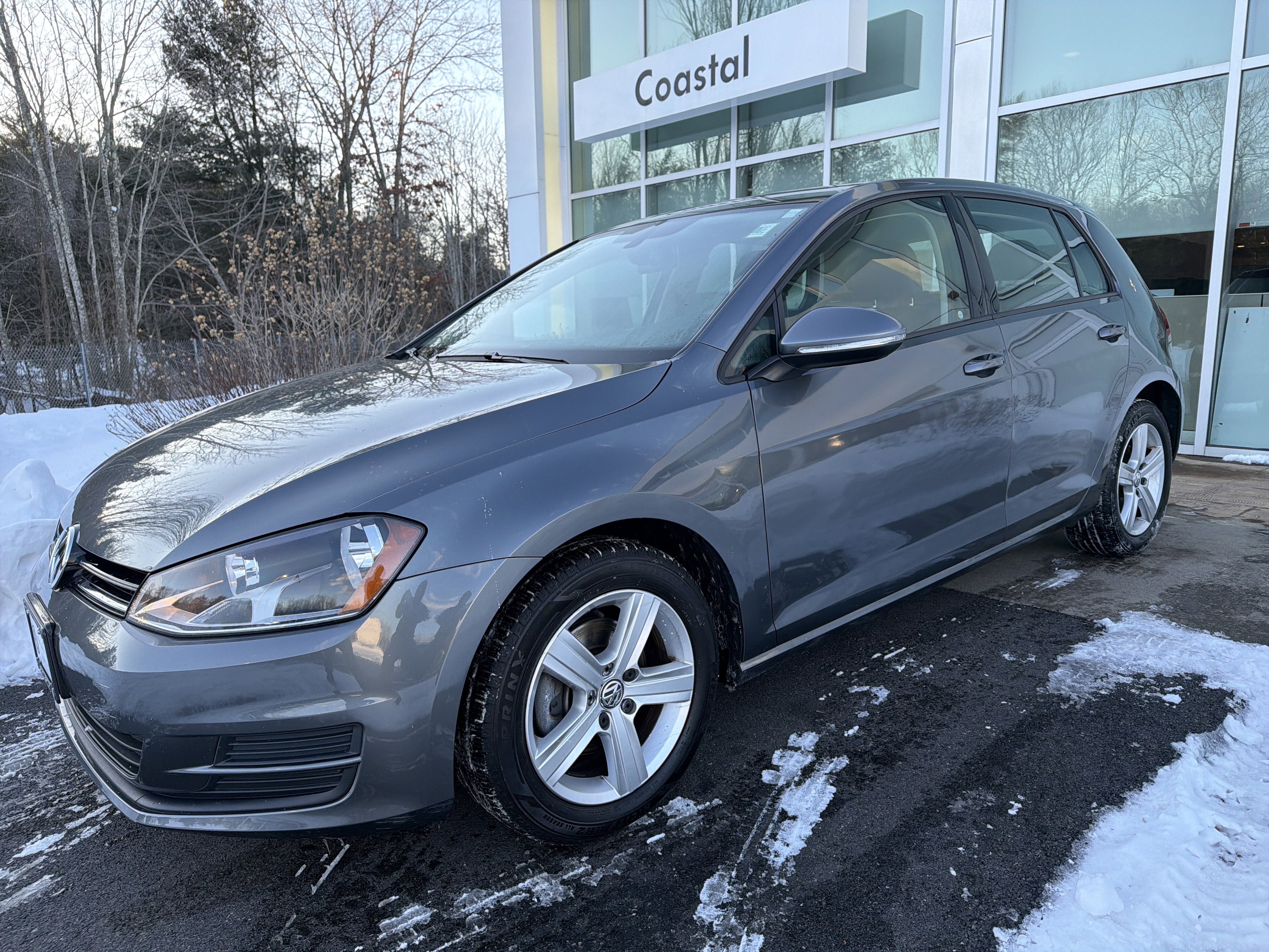 2017 Volkswagen Golf Base