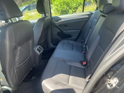 2015 Volkswagen Golf TDI S