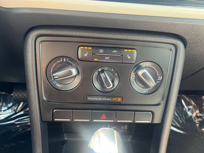 2017 Volkswagen Beetle Convertible Base