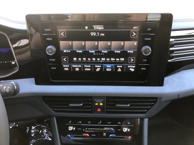 2026 Volkswagen Jetta SE w/black wheel package