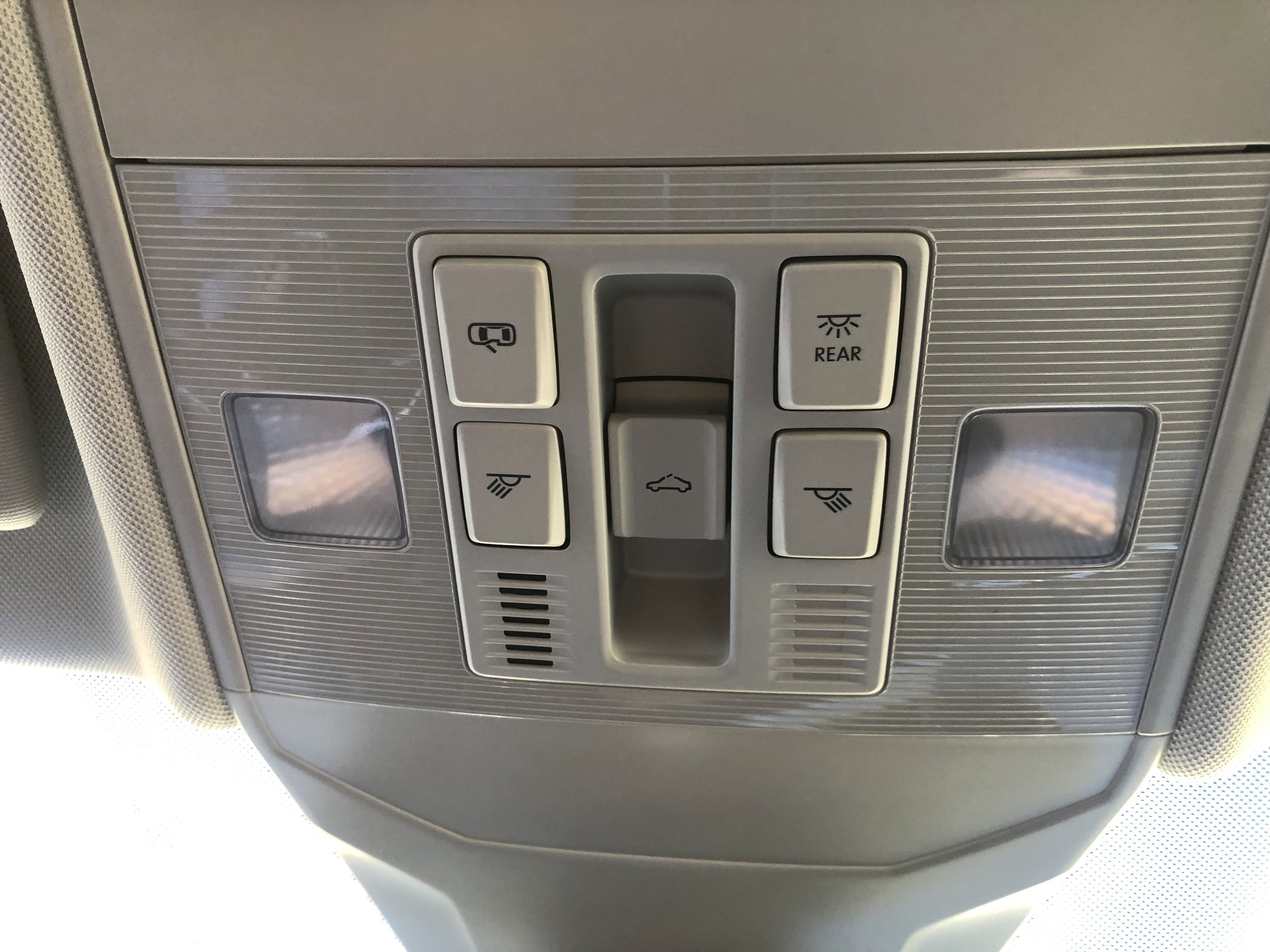 2026 Volkswagen Jetta SE w/black wheel package