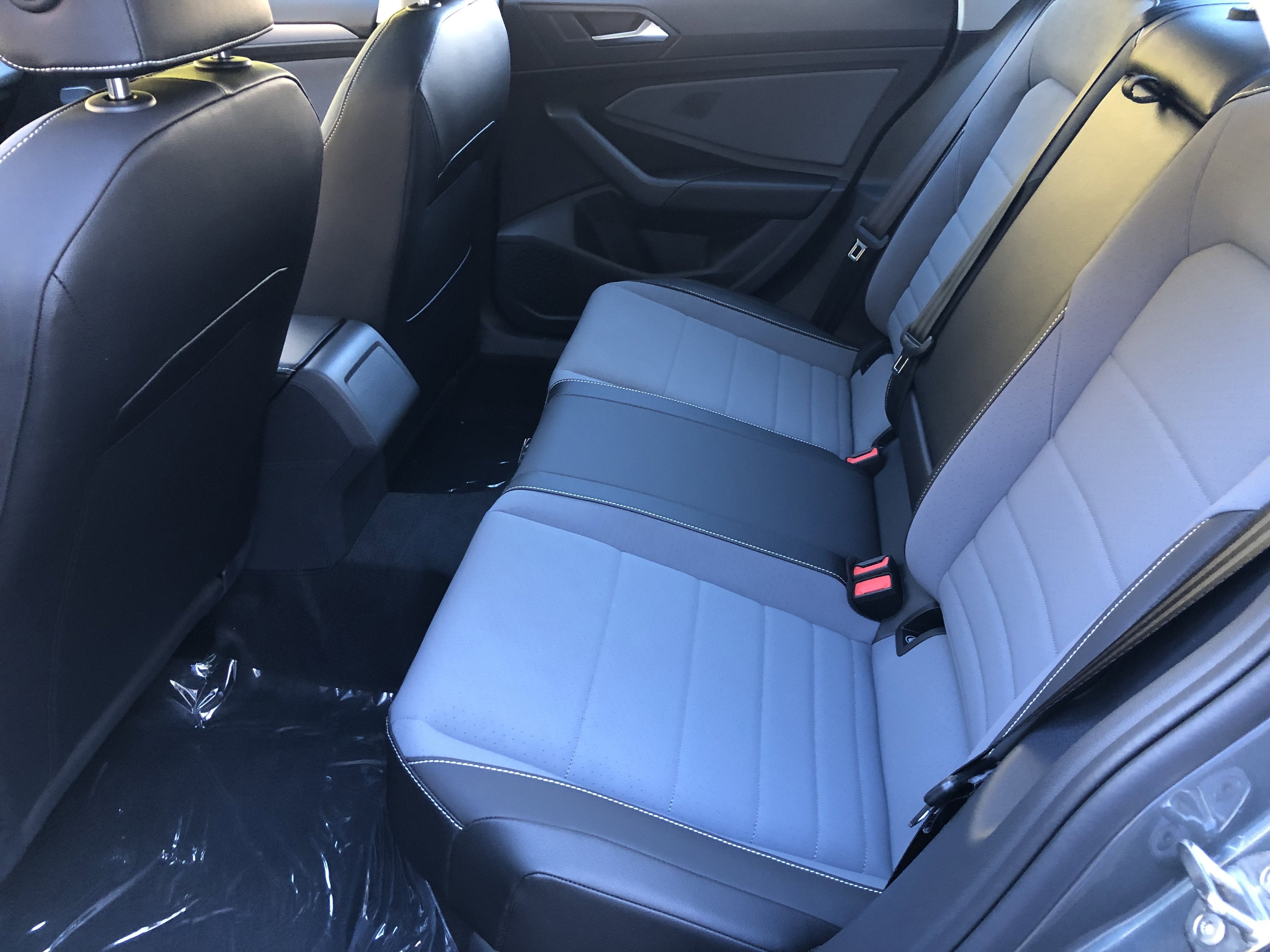 2026 Volkswagen Jetta SE w/black wheel package