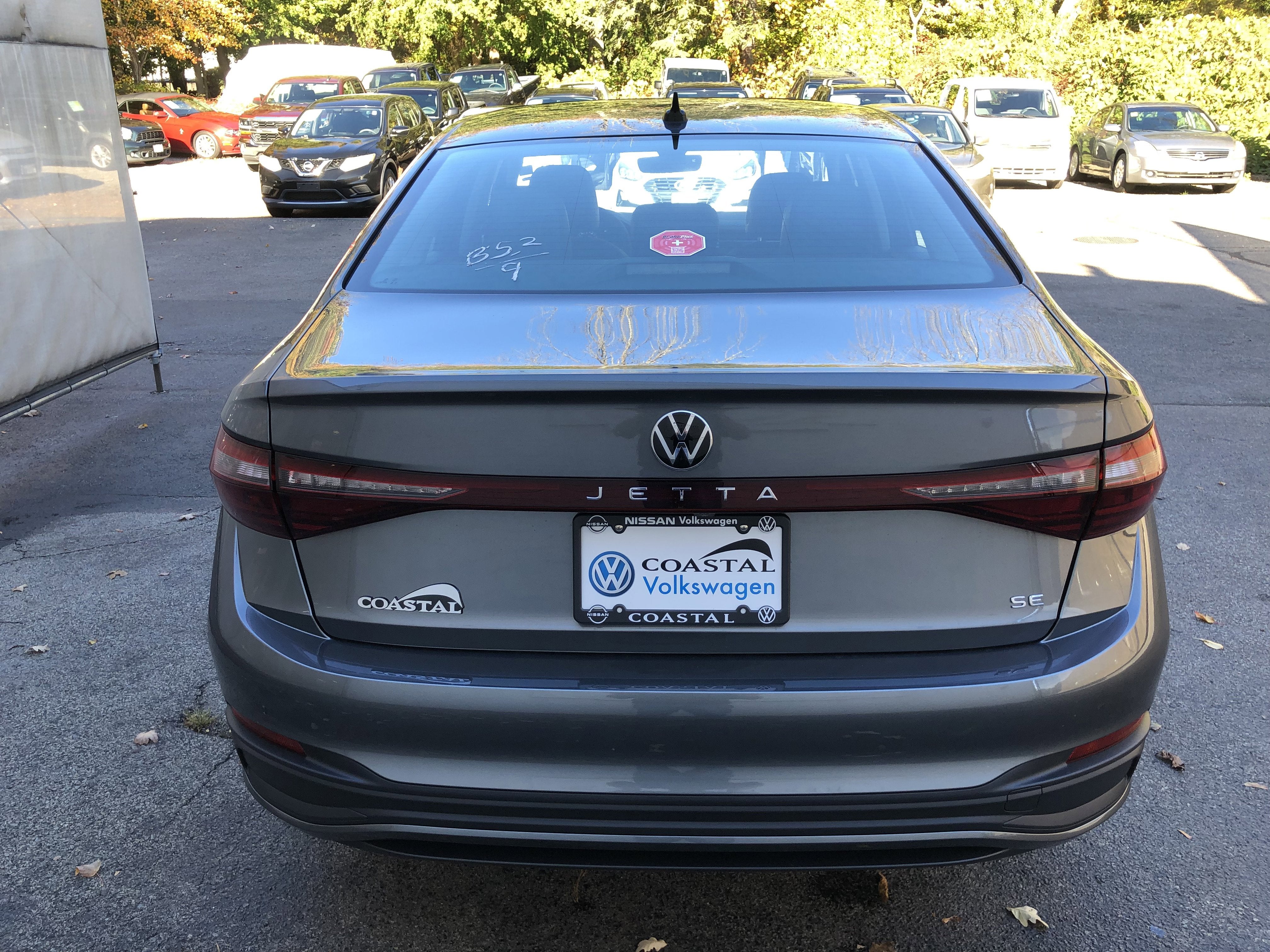 2026 Volkswagen Jetta SE w/black wheel package