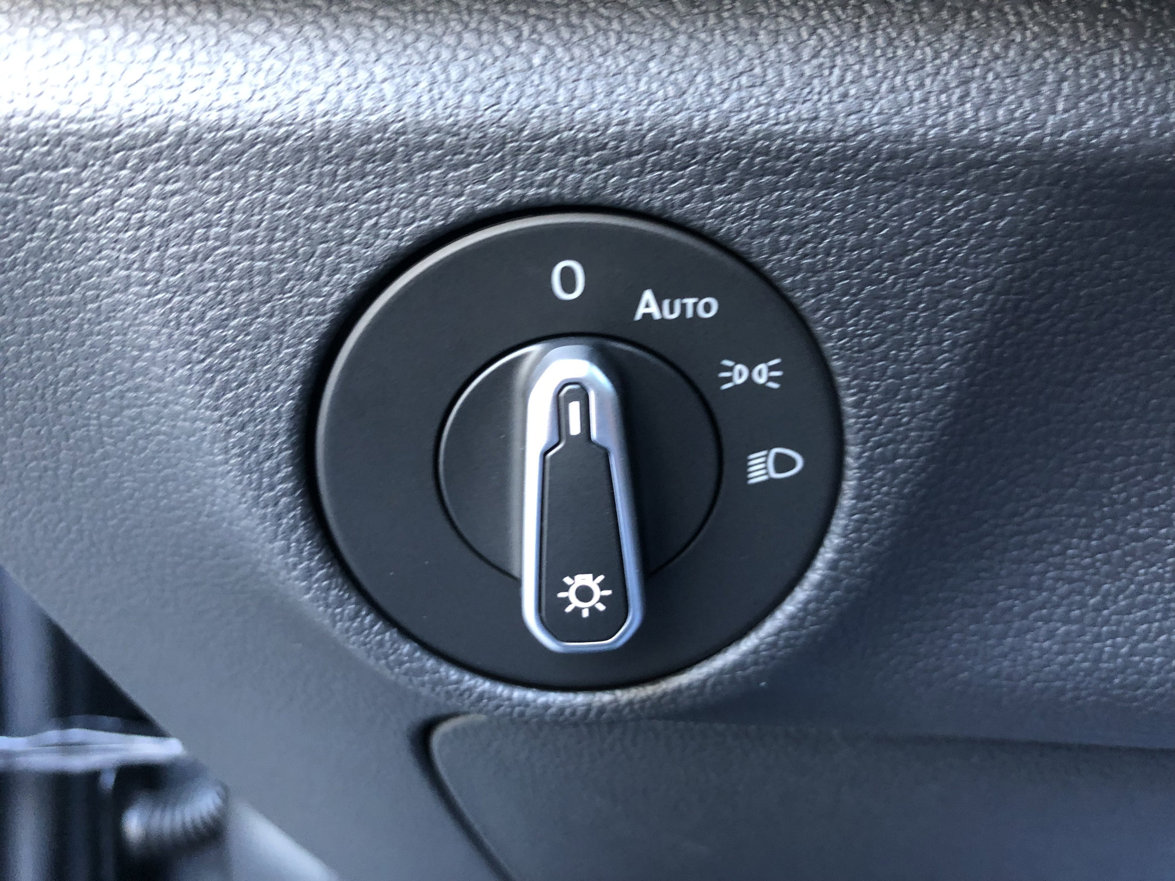 2026 Volkswagen Jetta SE w/black wheel package