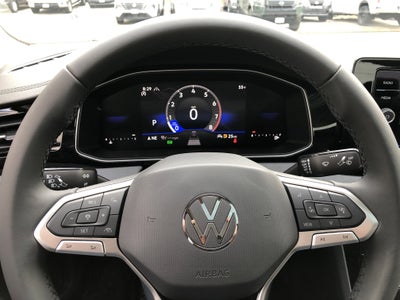 2026 Volkswagen Jetta SE w/black wheel package