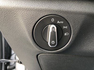 2026 Volkswagen Jetta SE w/black wheel package