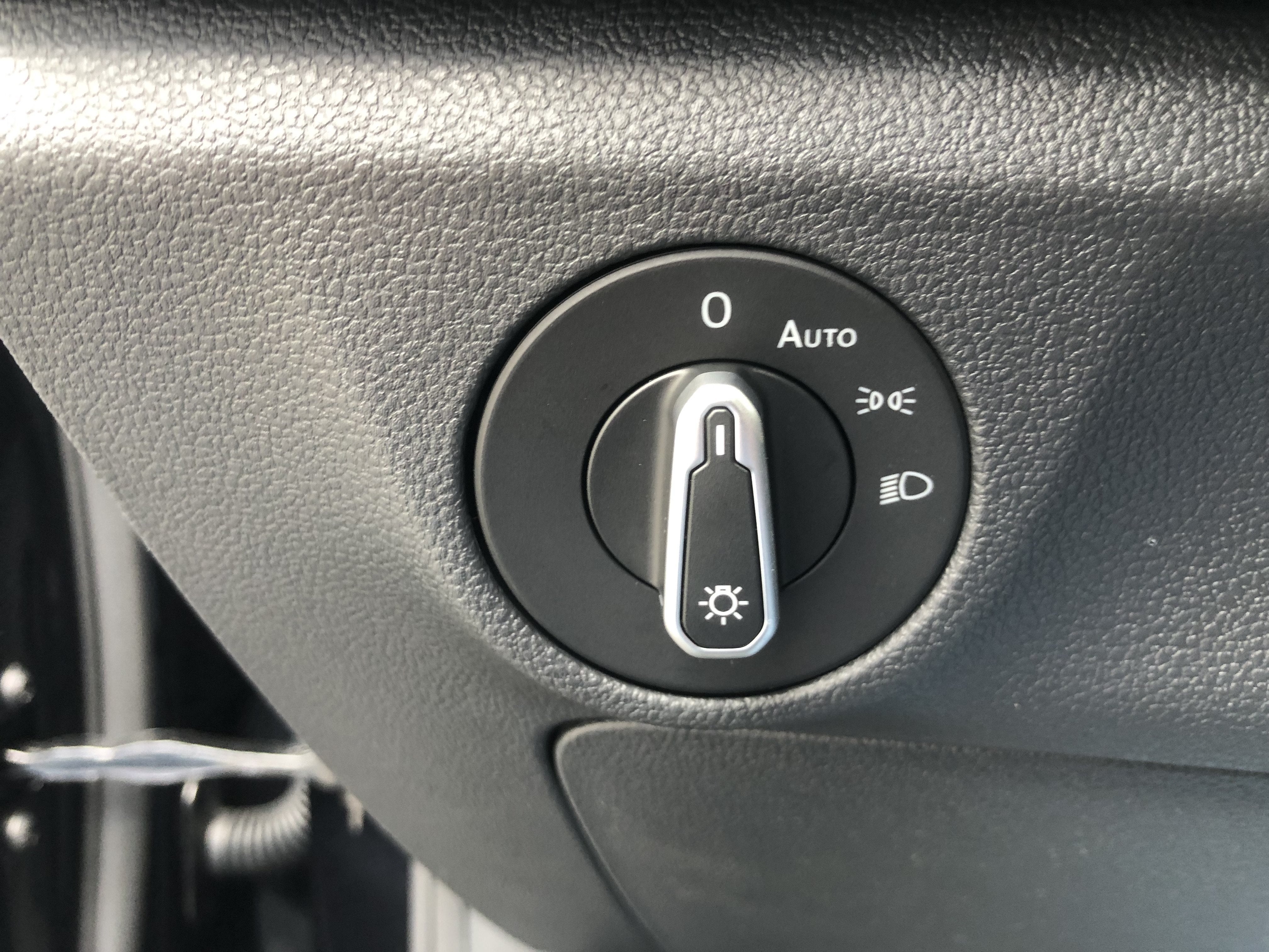 2026 Volkswagen Jetta Sport w/ext. range remote starter