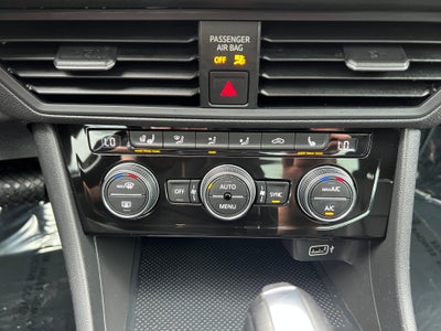 2019 Volkswagen Jetta SE W/Cold Weather Package