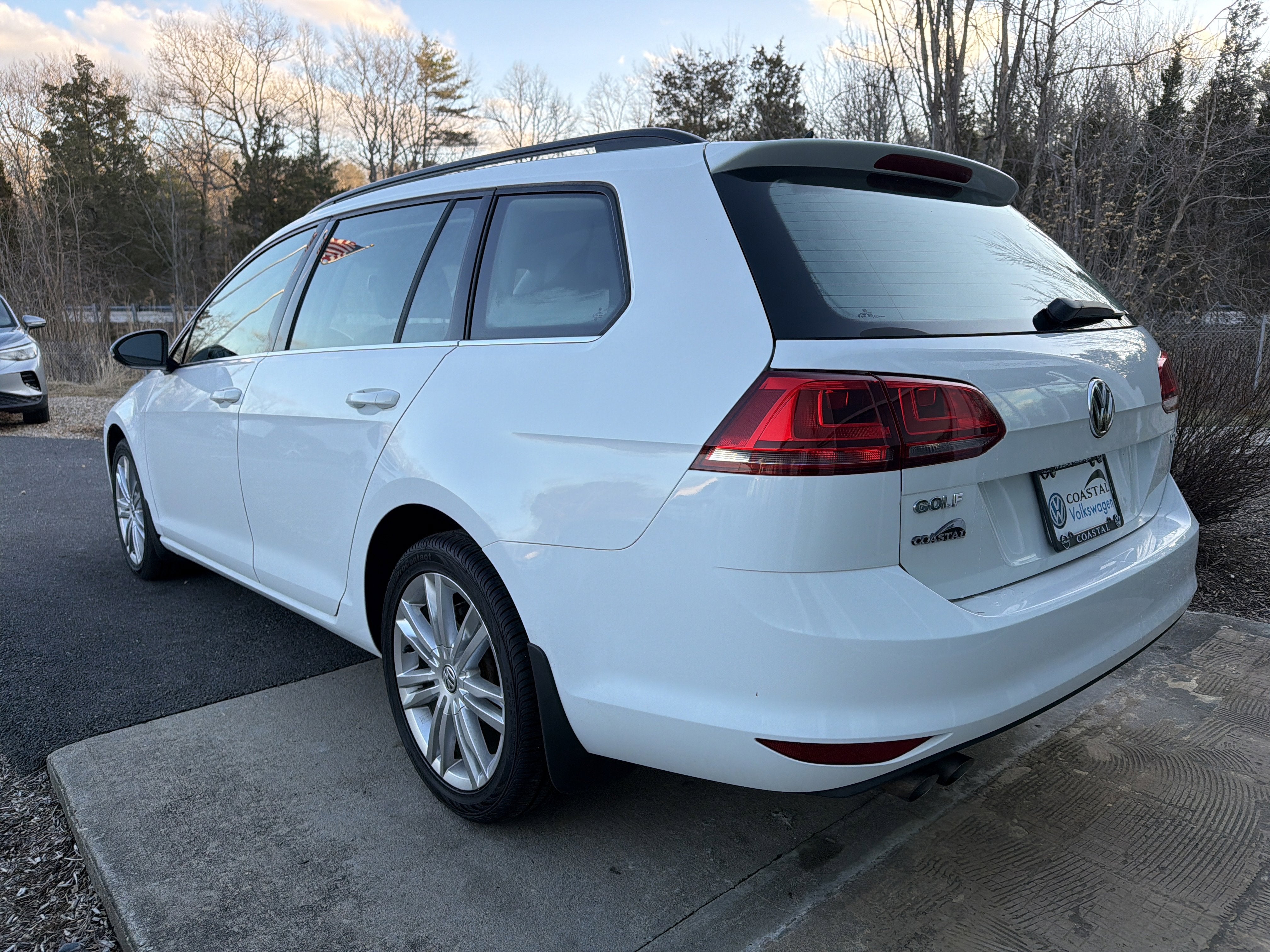 2015 Volkswagen Golf SportWagen TDI S