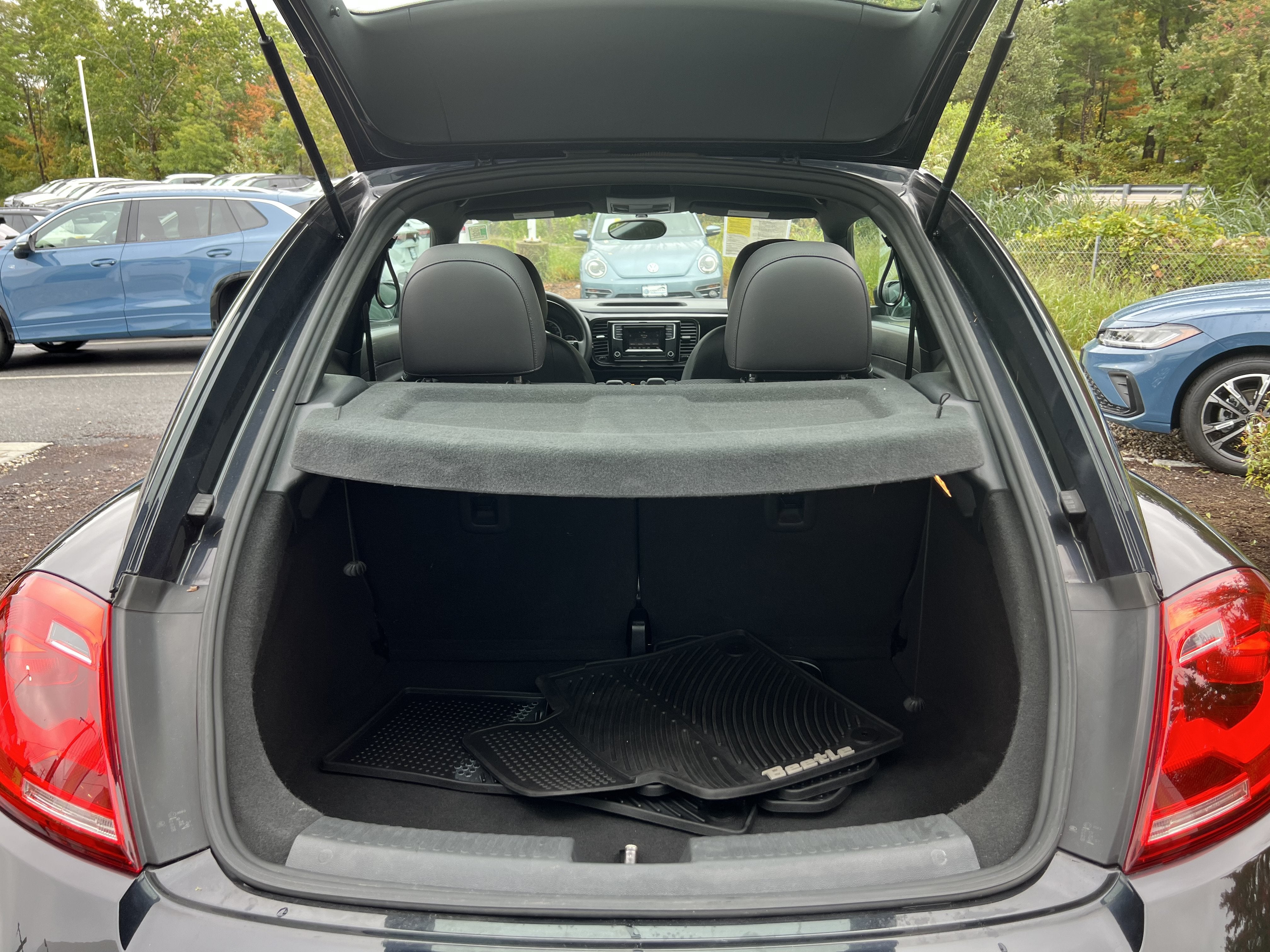 2016 Volkswagen Beetle 1.8T Wolfsburg Edition