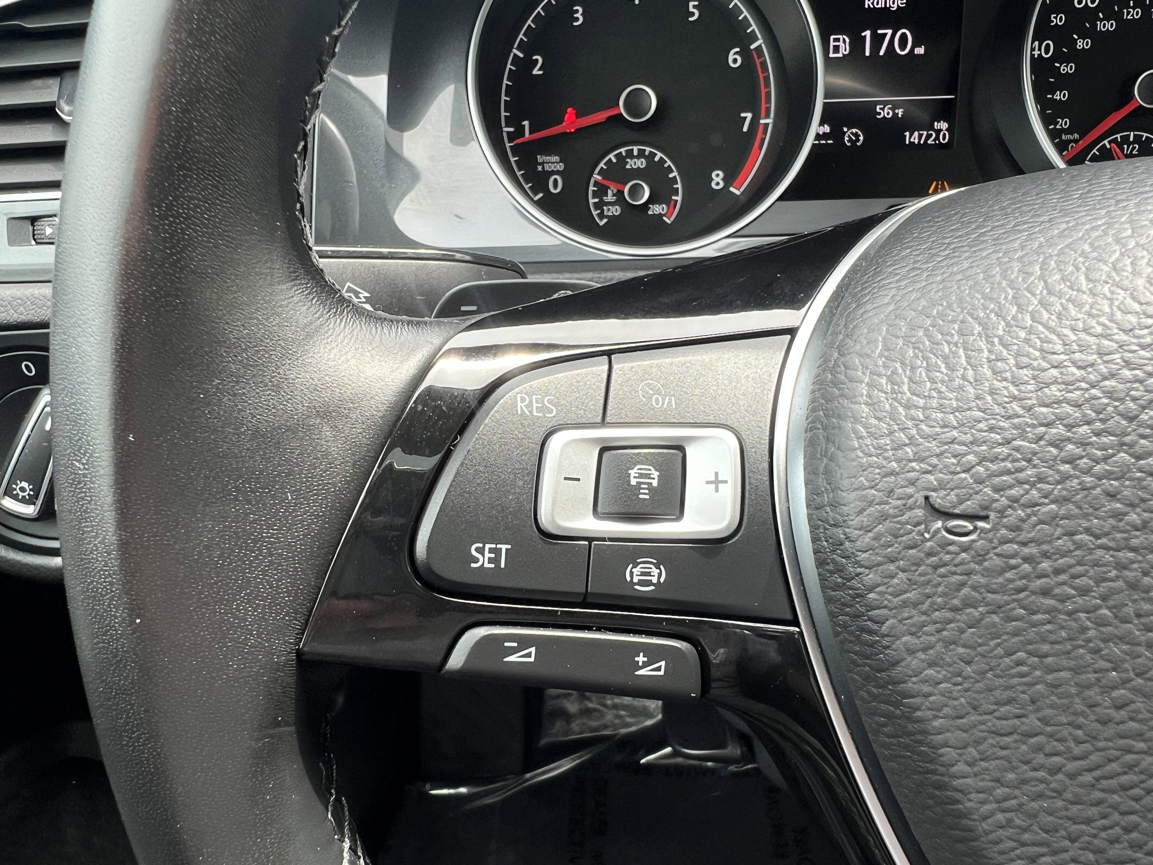 2019 Volkswagen Golf SE