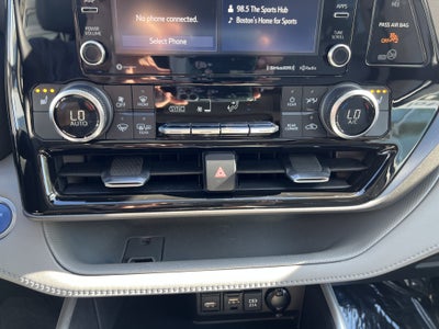 2021 Toyota Highlander Hybrid XLE