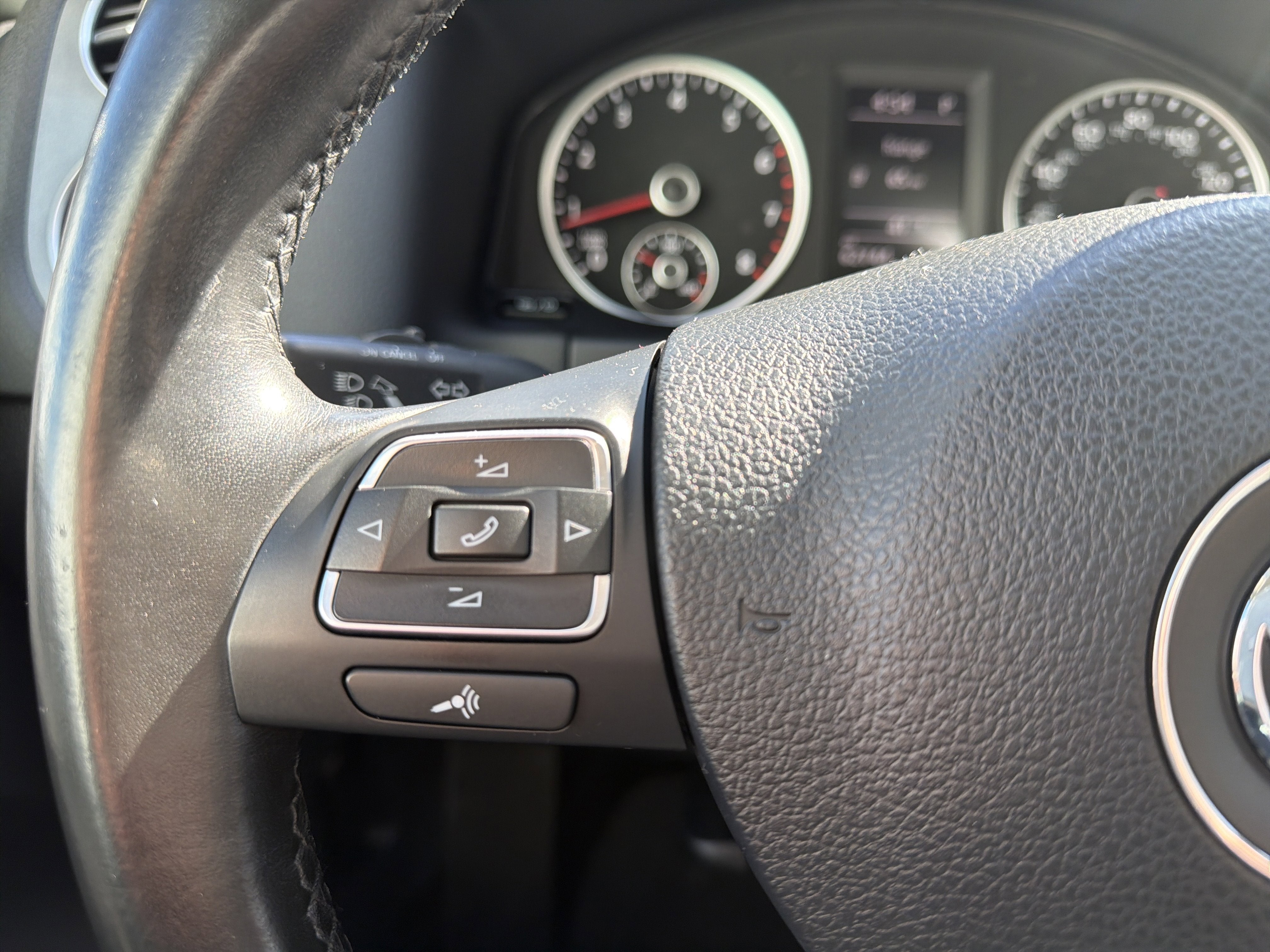 2018 Volkswagen Tiguan Limited Base