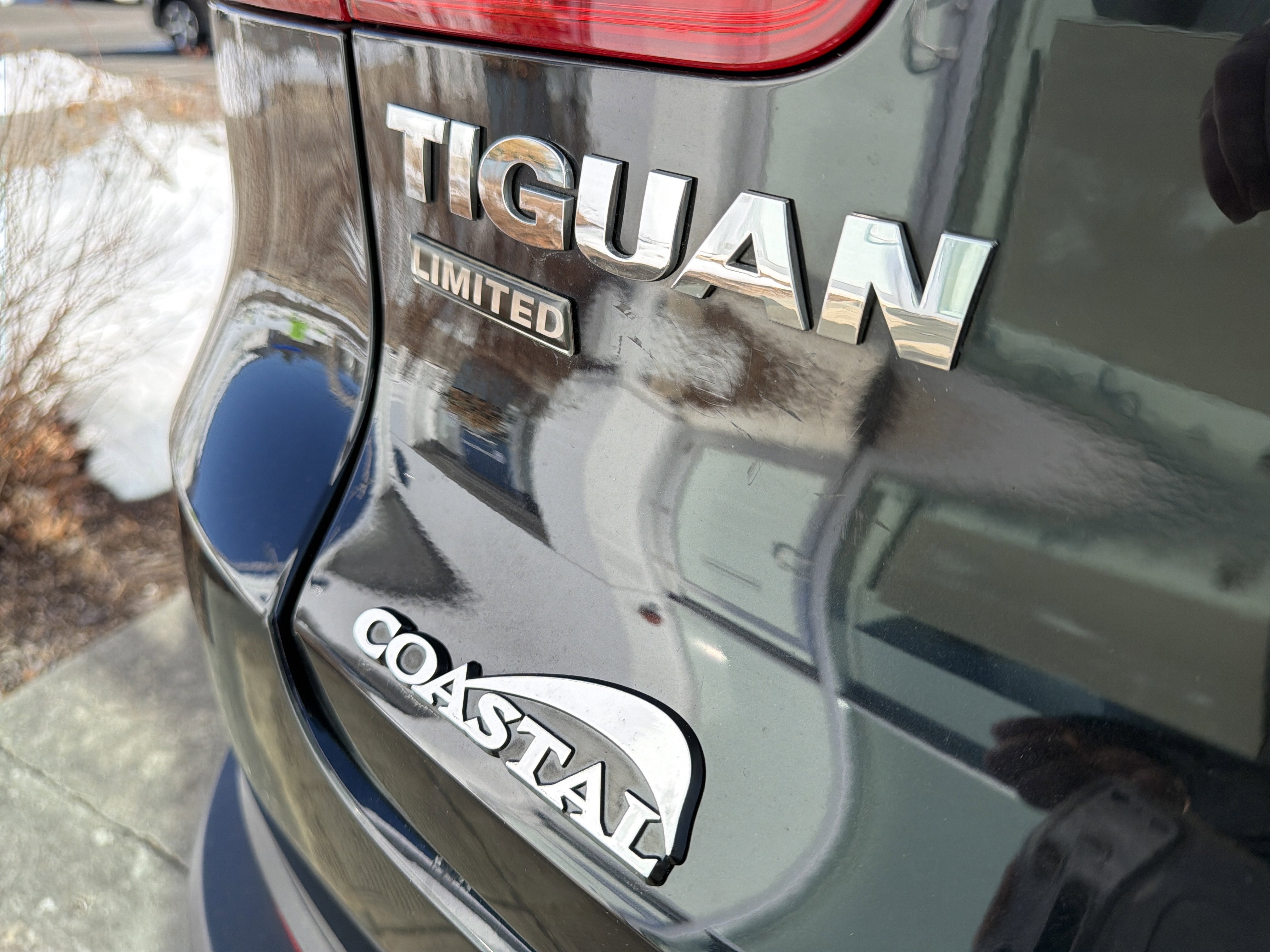 2018 Volkswagen Tiguan Limited Base