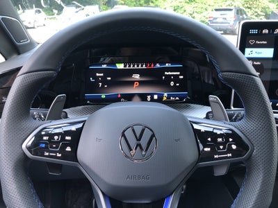 2025 Volkswagen Golf R Black Edition