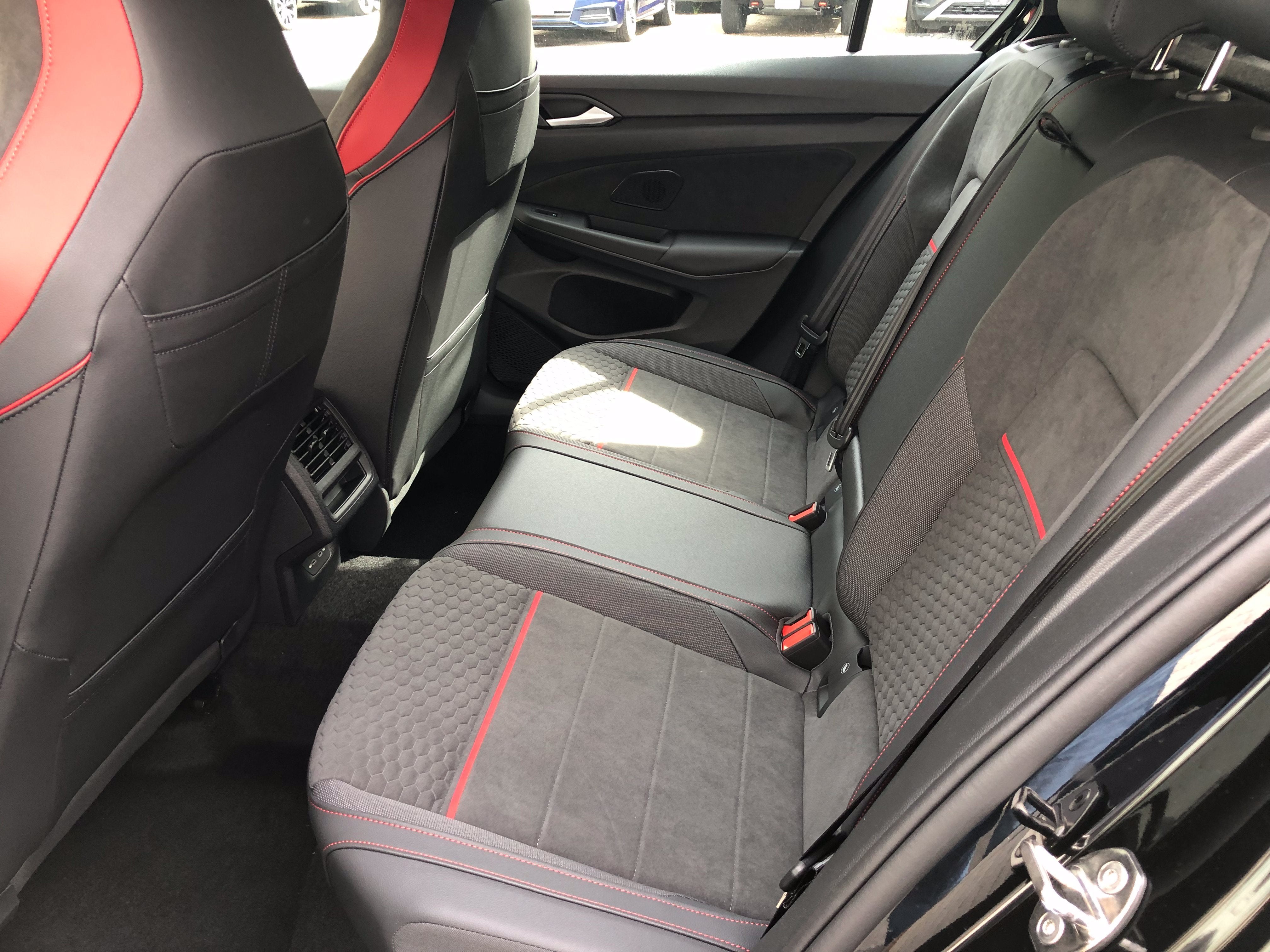 2026 Volkswagen Golf GTI SE