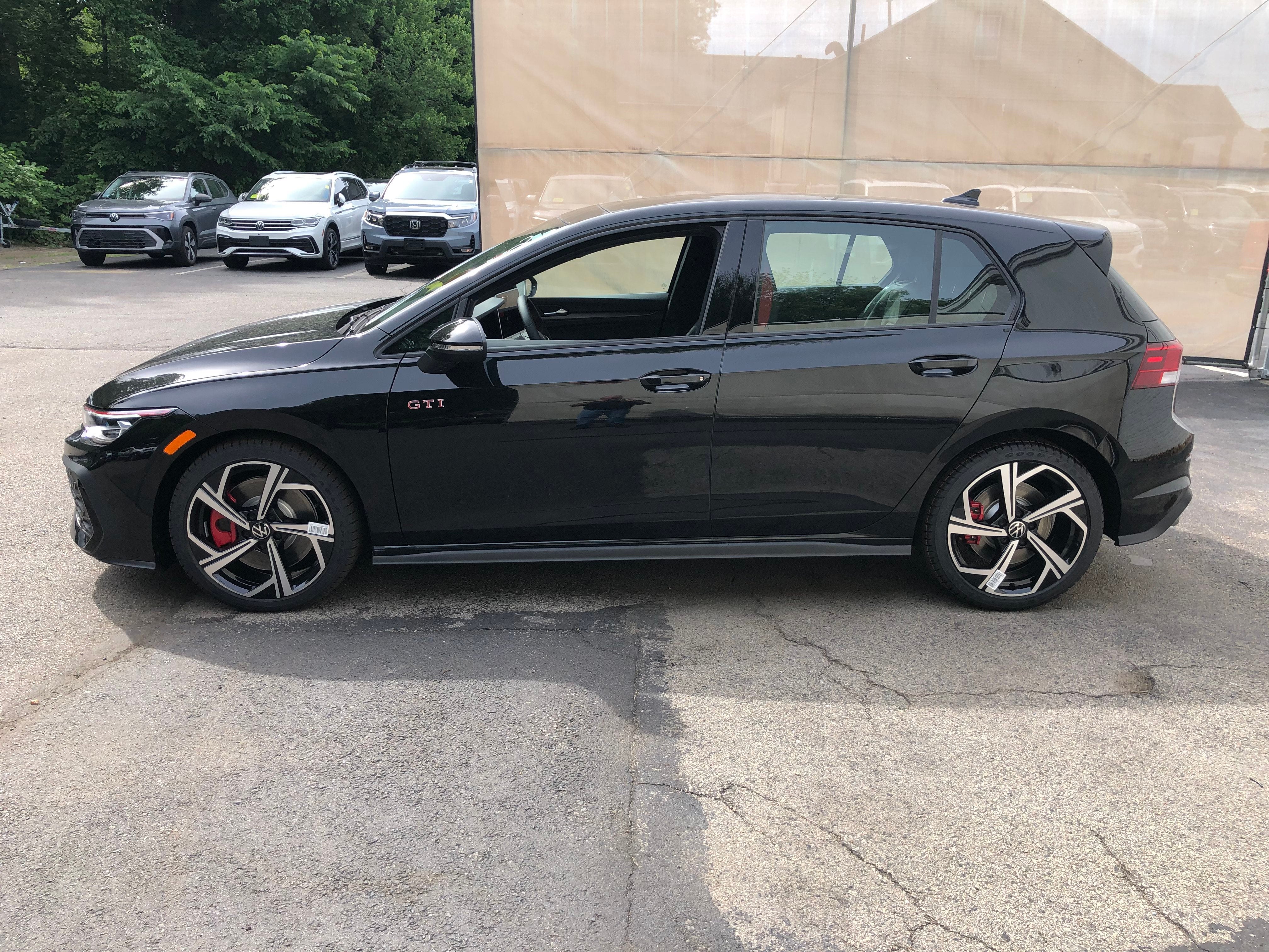 2026 Volkswagen Golf GTI SE